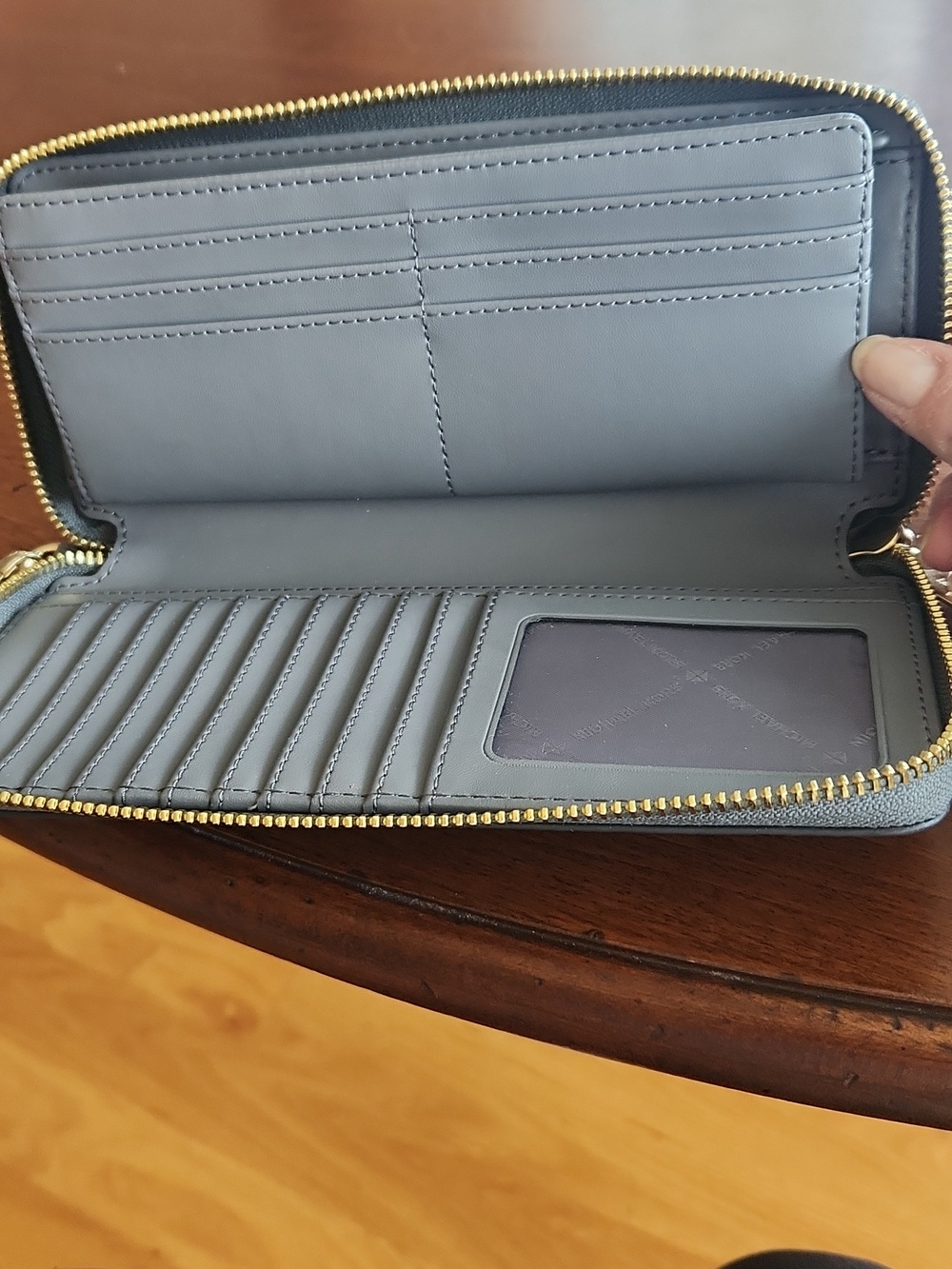 NWT Michael Kors Jet Set Large Continental Travel Wallet/wristlet - Picture 3 of 5